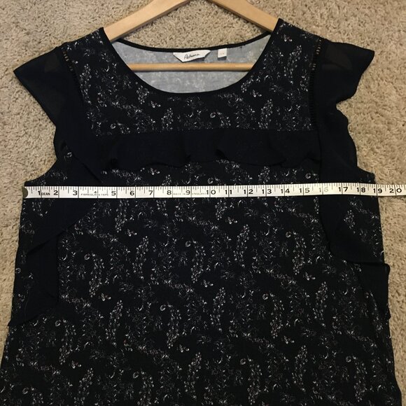 Itty Bitty Floral Cluster Chiffon Ruffled Sleeveless Blouse - Picture 12 of 14